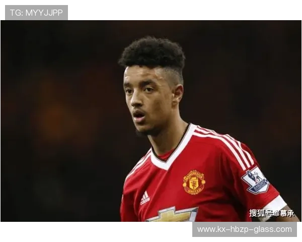 卡梅伦足球明星的传奇之路与辉煌成就探秘